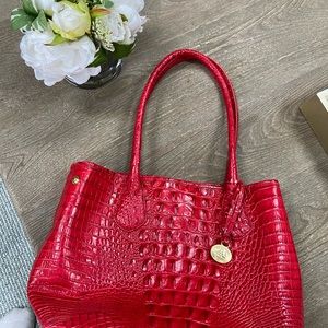 Red Brahmin leather medium handbag EUC